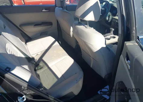 2019 Kia Sportage Lx z USA, uszkodzony, nr VIN KNDPMCAC8K7614253